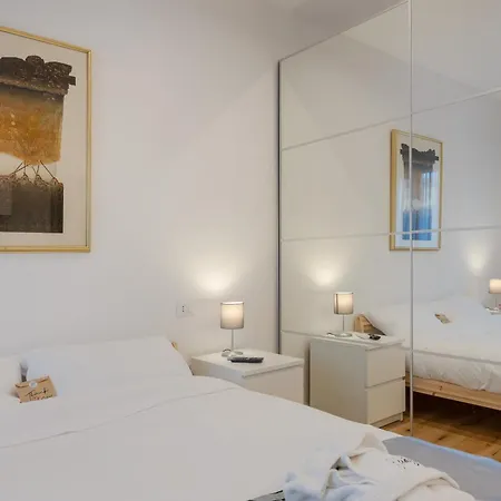 Alexander's Nest Apartamento *